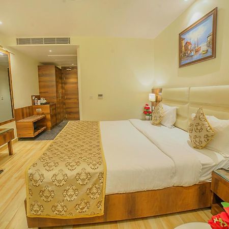 Hotel Hira Inn-10Mins From Railway Station & Bus Station Prayagraj Luaran gambar