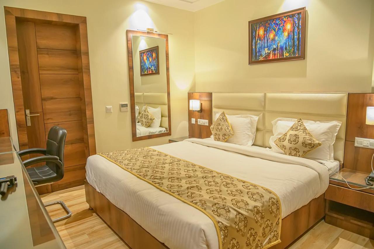 Hotel Hira Inn-10Mins From Railway Station & Bus Station Prayagraj Luaran gambar