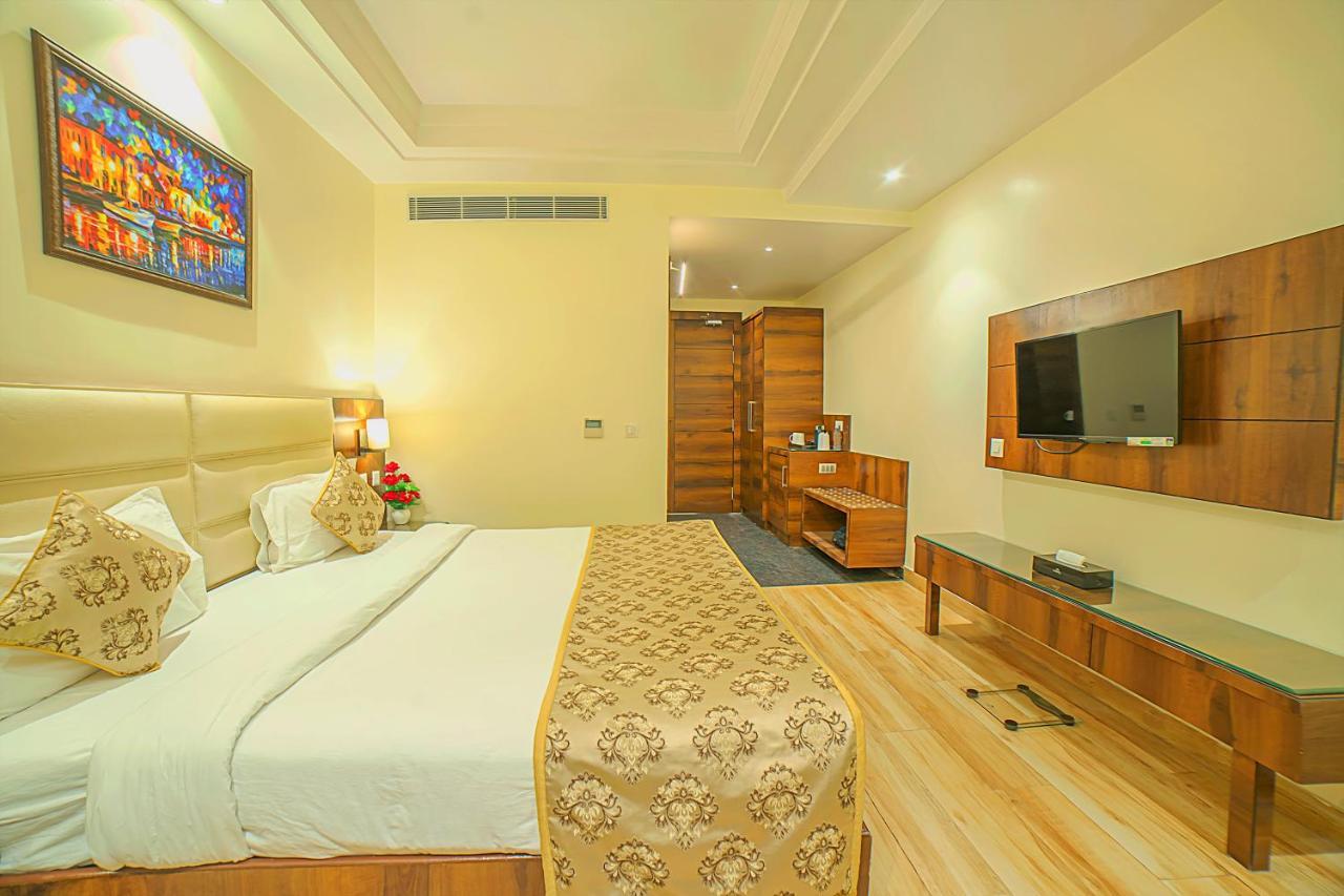 Hotel Hira Inn-10Mins From Railway Station & Bus Station Prayagraj Luaran gambar